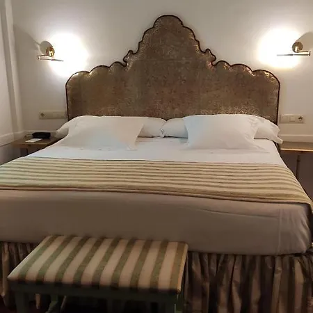 Hotel Casas De La Juderia De 4*