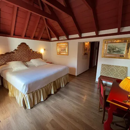 Casas De La Juderia De Cordoba
